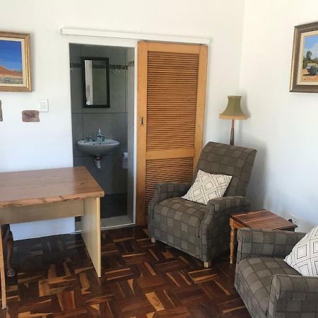 Towerzicht Guest House ลาดิสมิธ ภายนอก รูปภาพ