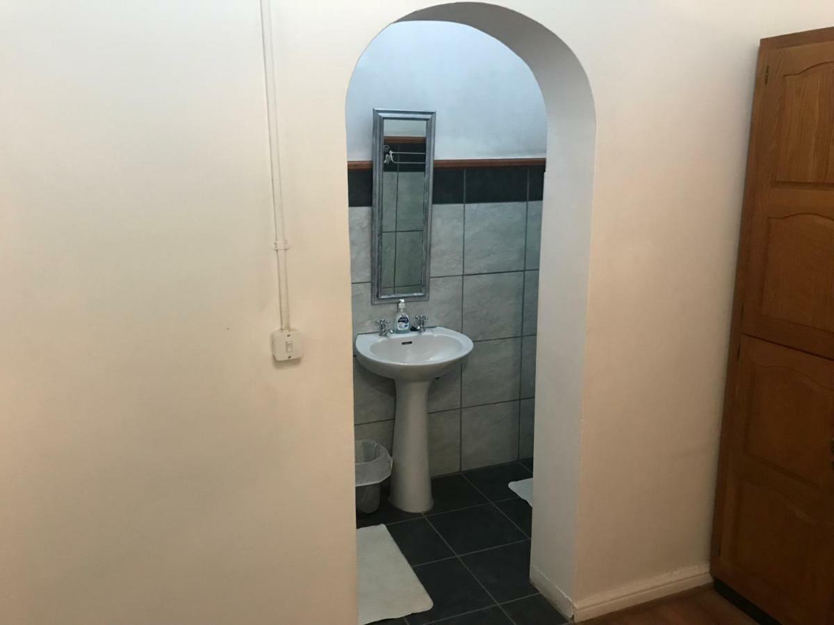 Towerzicht Guest House ลาดิสมิธ ภายนอก รูปภาพ