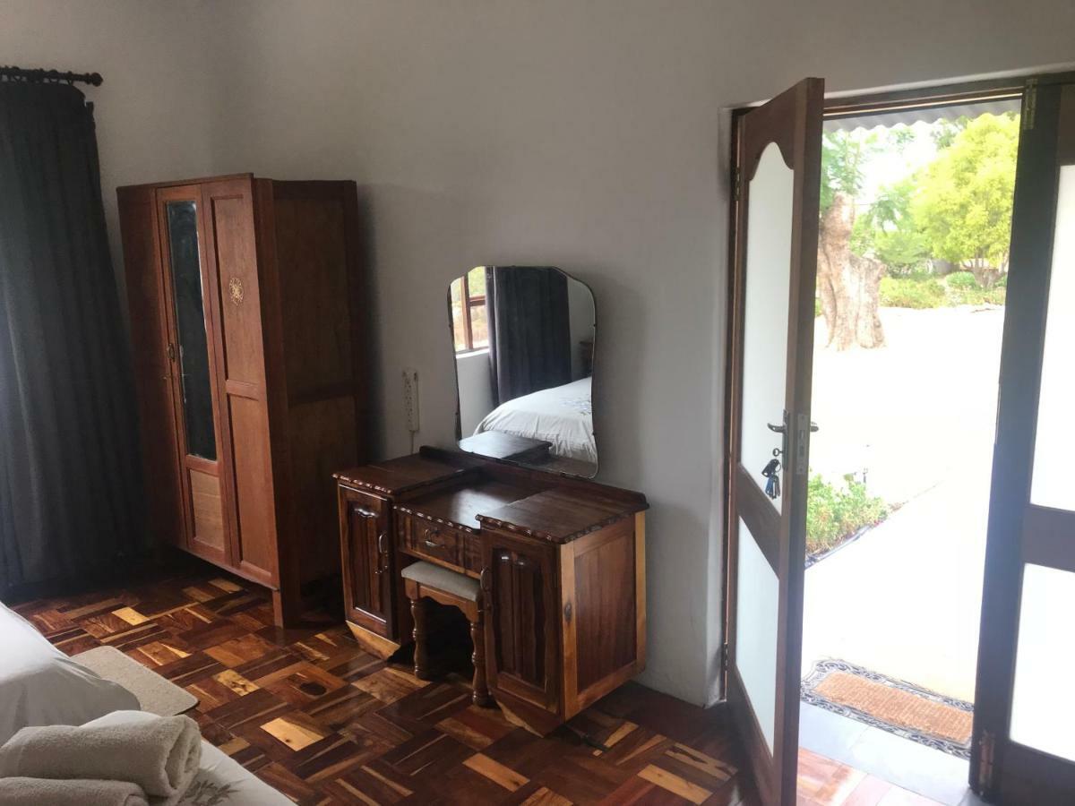 Towerzicht Guest House ลาดิสมิธ ภายนอก รูปภาพ