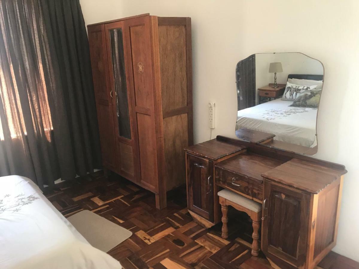 Towerzicht Guest House ลาดิสมิธ ภายนอก รูปภาพ