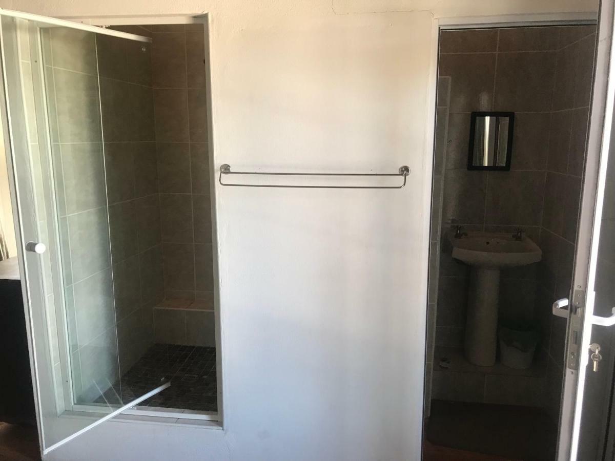 Towerzicht Guest House ลาดิสมิธ ภายนอก รูปภาพ